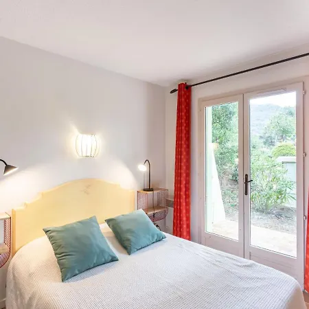 Cap Negre - Domaine De La Pinede-4 By Interhome