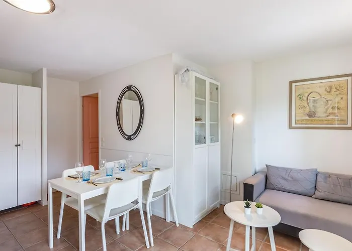 Cap Negre - Domaine De La Pinede-4 By Interhome *