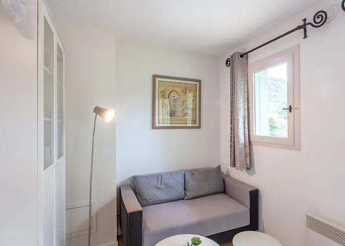 Cap Negre - Domaine De La Pinede-4 By Interhome * Aigue-Belle