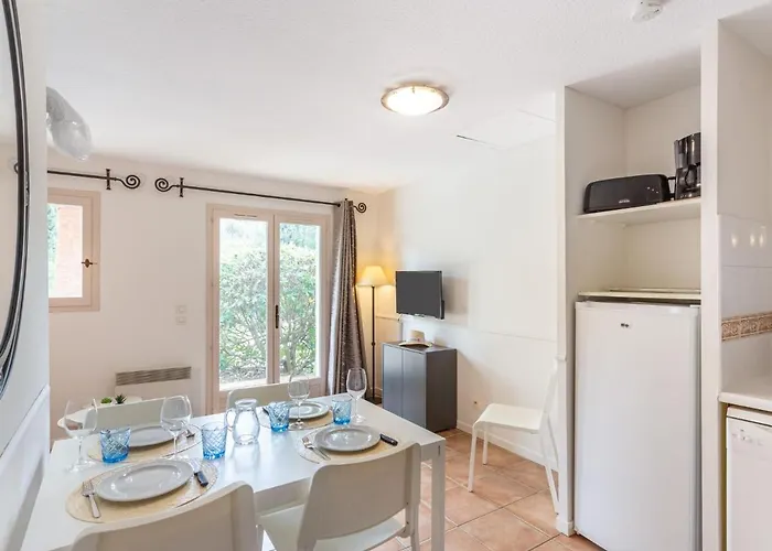 Cap Negre - Domaine De La Pinede-4 By Interhome